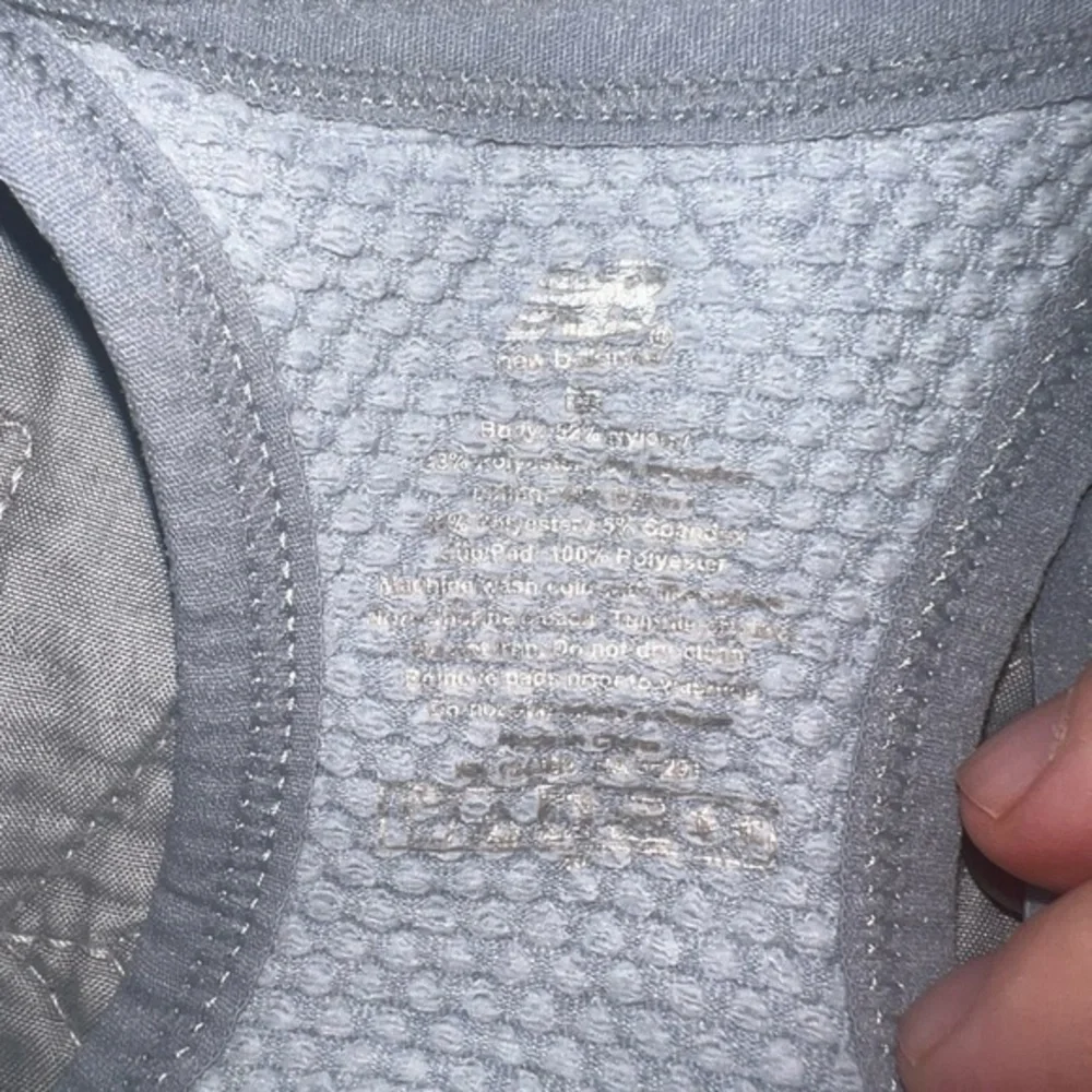 NEW BALANCE Sports Bra 2 for‎ $22❇️ - Picture 4 of 4